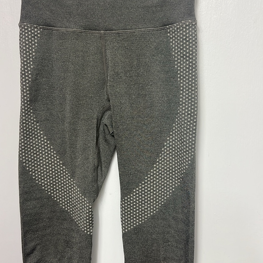 JoyLab Women's High-Rise Gray/Cream Patterned Seamless 7/8 Leggings, XS, EUC - Picture 5 of 8